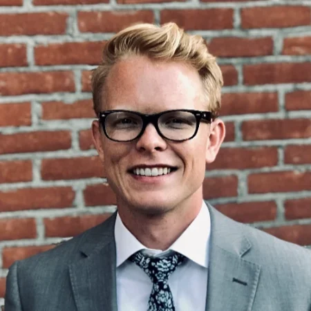 Taylor Wright Headshot